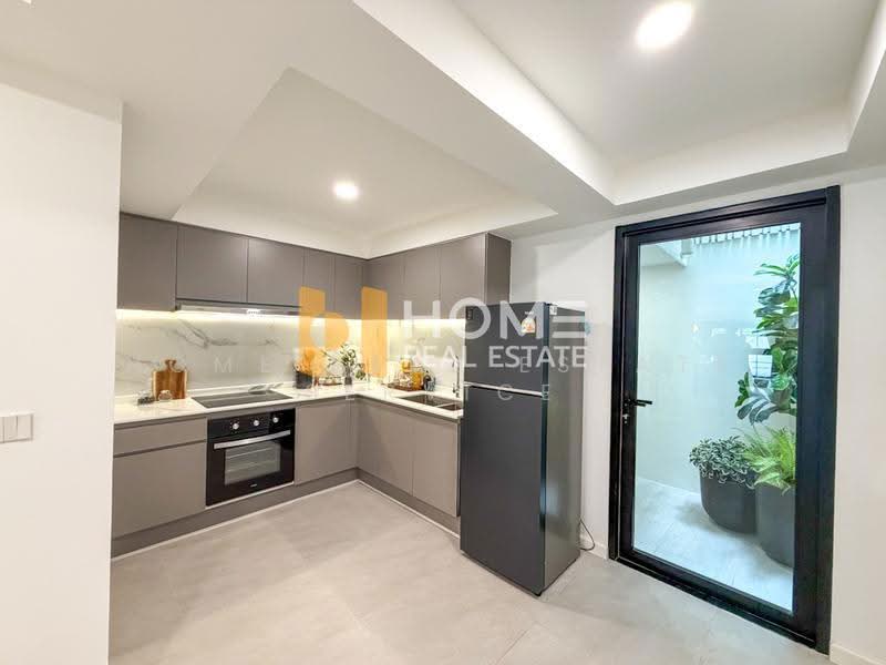 Khlongtan Nivet, Bangkok, 20 Soi Pridi Banomyong 42, Khlong Tan Nua, Watthana, Bangkok, 3 Bedrooms, 192 sqm, Townhouse For Sale, by HOME Real Estate Service, 500521720 - DDproperty.com