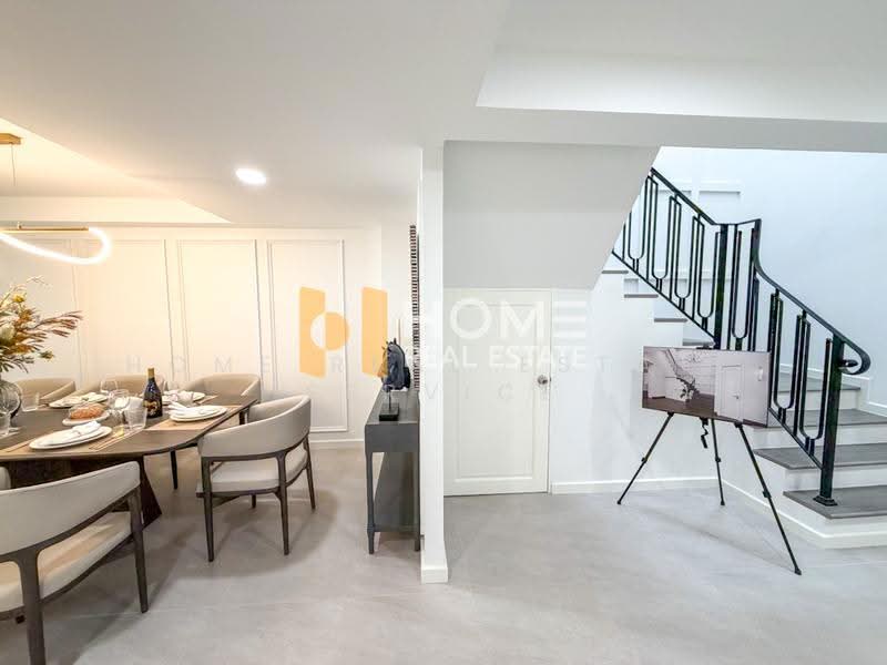 Khlongtan Nivet, Bangkok, 20 Soi Pridi Banomyong 42, Khlong Tan Nua, Watthana, Bangkok, 3 Bedrooms, 192 sqm, Townhouse For Sale, by HOME Real Estate Service, 500521720 - DDproperty.com