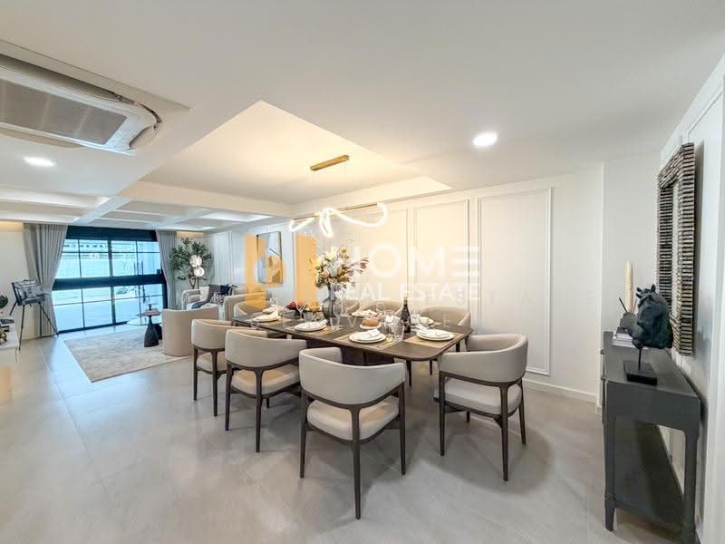 Khlongtan Nivet, Bangkok, 20 Soi Pridi Banomyong 42, Khlong Tan Nua, Watthana, Bangkok, 3 Bedrooms, 192 sqm, Townhouse For Sale, by HOME Real Estate Service, 500521720 - DDproperty.com