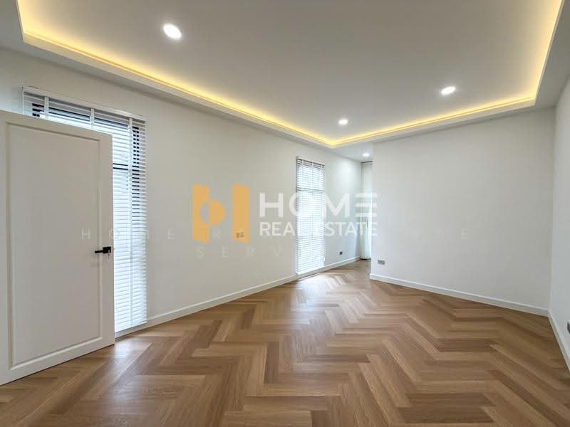 Khlongtan Nivet, Bangkok, 20 Soi Pridi Banomyong 42, Khlong Tan Nua, Watthana, Bangkok, 3 Bedrooms, 192 sqm, Townhouse For Sale, by HOME Real Estate Service, 500521749 - DDproperty.com