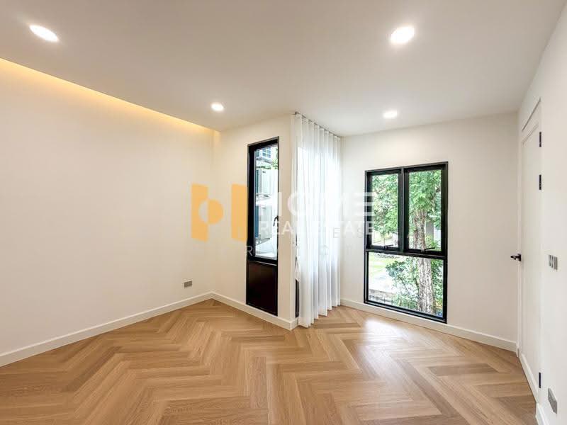 Khlongtan Nivet, Bangkok, 20 Soi Pridi Banomyong 42, Khlong Tan Nua, Watthana, Bangkok, 3 Bedrooms, 192 sqm, Townhouse For Sale, by HOME Real Estate Service, 500521749 - DDproperty.com
