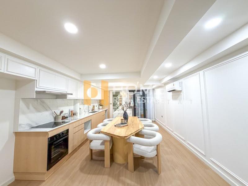 Khlongtan Nivet, Bangkok, 20 Soi Pridi Banomyong 42, Khlong Tan Nua, Watthana, Bangkok, 3 Bedrooms, 192 sqm, Townhouse For Sale, by HOME Real Estate Service, 500521749 - DDproperty.com