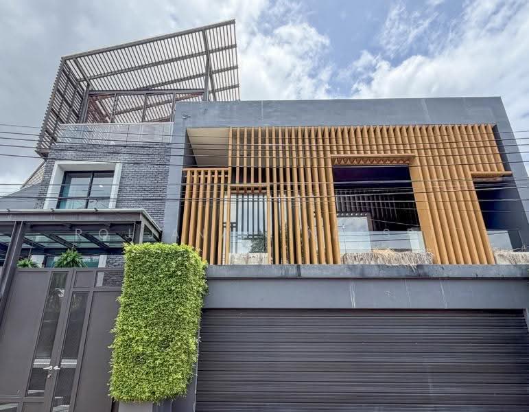 4-BR Villa, Bangkok, Khlong Tan Nua, Watthana, Bangkok, 4 Bedrooms, 736 sqm, Villa For Sale, by Rojjana Jindasri, 500521795 - DDproperty.com