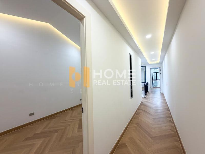 Khlongtan Nivet, Bangkok, 20 Soi Pridi Banomyong 42, Khlong Tan Nua, Watthana, Bangkok, 3 Bedrooms, 192 sqm, Townhouse For Sale, by HOME Real Estate Service, 500521800 - DDproperty.com