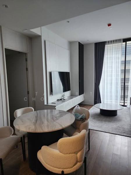 Muniq Langsuan, Bangkok, Soi Tonson, Lumphini, Pathum Wan, Bangkok, 2 Bedrooms, 78 sqm, Condo For Rent, by Tanakrit Chotbuddkayan, 500521804 - DDproperty.com