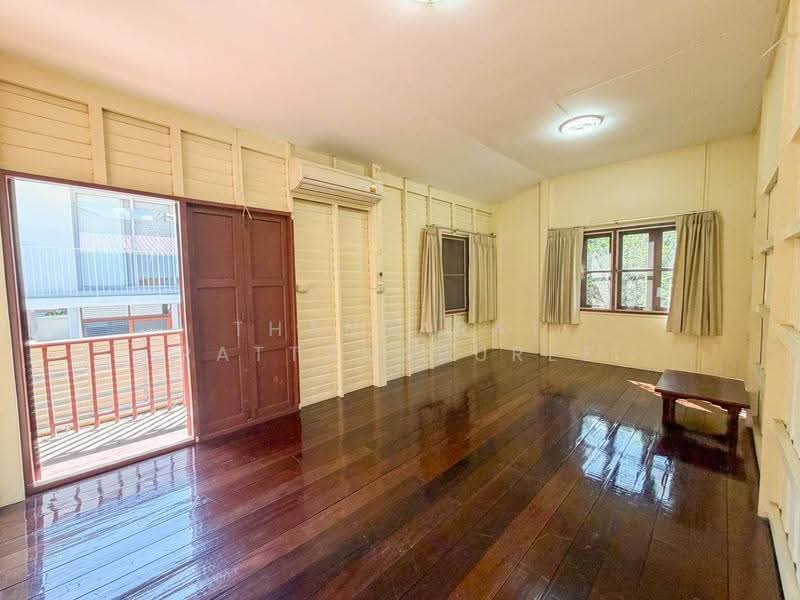 Detached House for Rent in Sukhumvit – Pridi Banomyong Ekkamai, Bangkok, ปรีดีพนมยงค์ 25, Phra Kanong Nua, Watthana, Bangkok, , 300 sqm, Business For Rent, by Thanyarat Rattanaburee, 500521824 - DDproperty.com