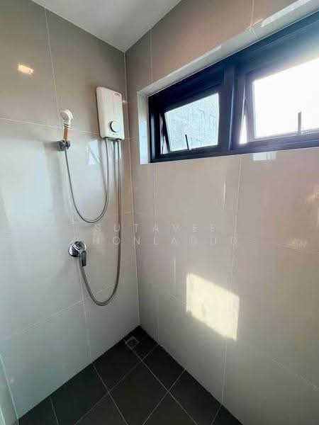 The Base Phetchaburi-Thonglor, Bangkok, Phetchaburi Rd, Bang Kapi, Huai Khwang, Bangkok, 2 Bedrooms, 62 sqm, Condo For Rent, by Sutavee Chonlabud, 500521910 - DDproperty.com