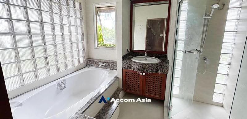 Private Swimming Pool, Pet friendly Country-Style Home Surrounded by Green Garden at Sukhumvit, กรุงเทพ, คลองตันเหนือ, วัฒนา, กรุงเทพ, 560 ตร.ม., บ้านเดี่ยว ให้เช่า, โดย Accom Asia, 500521961 - DDproperty.com