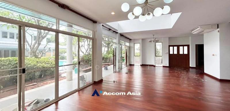 Private Swimming Pool, Pet friendly Country-Style Home Surrounded by Green Garden at Sukhumvit, กรุงเทพ, คลองตันเหนือ, วัฒนา, กรุงเทพ, 560 ตร.ม., บ้านเดี่ยว ให้เช่า, โดย Accom Asia, 500521961 - DDproperty.com