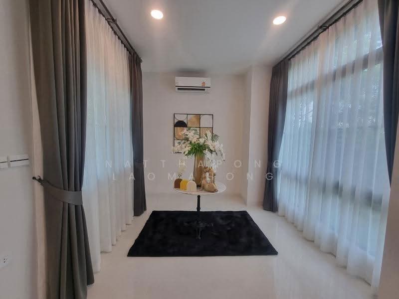Nantawan Rama 9 - New Krungthepkreetha, bangkok, Saphan Sung, Bangkok, 5 Bedrooms, 398 sqm, Single Detached House For Rent, by Natthapong Laomahong, 500521979 - DDproperty.com