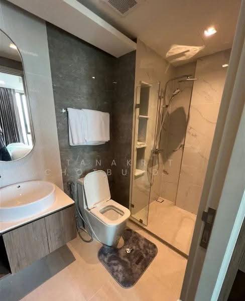 Lloyd Soonvijai-Thonglor, Bangkok, Soi Phetchaburi 47, Phetchaburi Road, Bang Kapi, Huai Khwang, Bangkok, 1 Bedroom, 28 sqm, Condo For Rent, by Tanakrit Chotbuddkayan, 500521981 - DDproperty.com