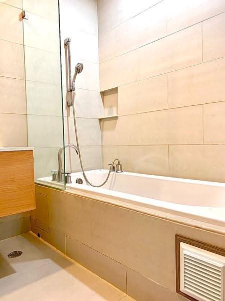 Villa Ratchatewi, Bangkok, 83 Phayathai Road, Thanon Phaya Thai, Ratchathewi, Bangkok, 1 Bedroom, 41 sqm, Condo For Sale, by Jurarat Srichat, 500521991 - DDproperty.com