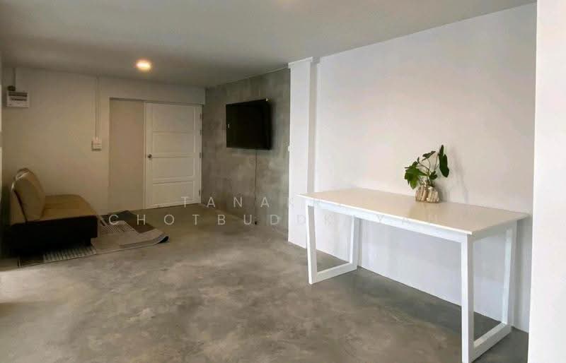 Eastwood Park, Bangkok, On Nut 36 Alley, Suan Luang, Bangkok, 2 Bedrooms, 65 sqm, Condo For Rent, by Tanakrit Chotbuddkayan, 500521999 - DDproperty.com
