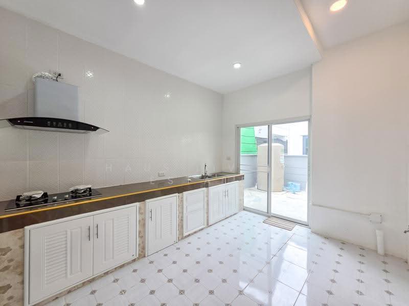 Centro Rama 5-Nakhon In, Nonthaburi, Soi Bang Khu Wiang 3, Bang Khu Wiang, Bang Kruai, Nonthaburi, 5 Bedrooms, 250 sqm, Single Detached House For Sale, by Haus Living Estate, 500522001 - DDproperty.com