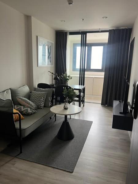 XT Huaikhwang, Bangkok, 244 Ratchadaphisek Road, Huai Khwang, Bangkok, 1 Bedroom, 35 sqm, Condo For Rent, by Jurarat Srichat, 500522002 - DDproperty.com