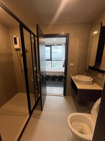 XT Huaikhwang, Bangkok, 244 Ratchadaphisek Road, Huai Khwang, Bangkok, 1 Bedroom, 35 sqm, Condo For Rent, by Jurarat Srichat, 500522002 - DDproperty.com