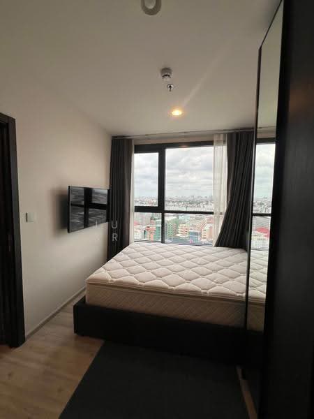 XT Huaikhwang, Bangkok, 244 Ratchadaphisek Road, Huai Khwang, Bangkok, 1 Bedroom, 35 sqm, Condo For Rent, by Jurarat Srichat, 500522002 - DDproperty.com