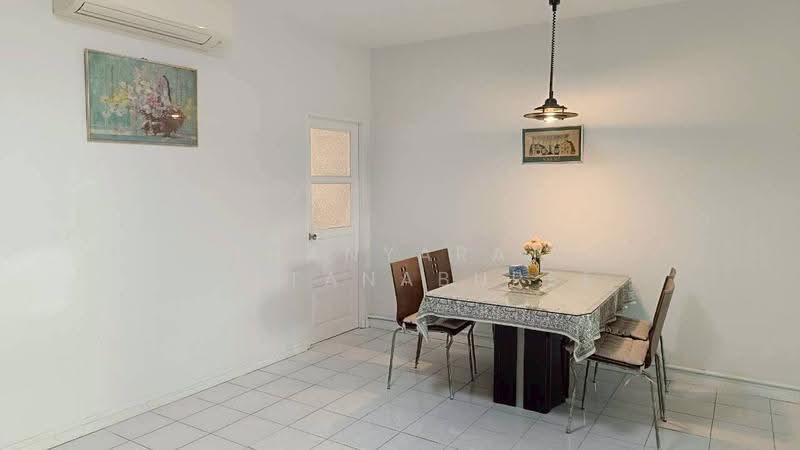Townhouse for rent in Sukhumvit 54 near bts onnut, Bangkok, สุขุมวิท 54, Bang Chak, Phra Khanong, Bangkok, 4 Bedrooms, 185 sqm, Townhouse For Rent, by Thanyarat Rattanaburee, 500522046 - DDproperty.com