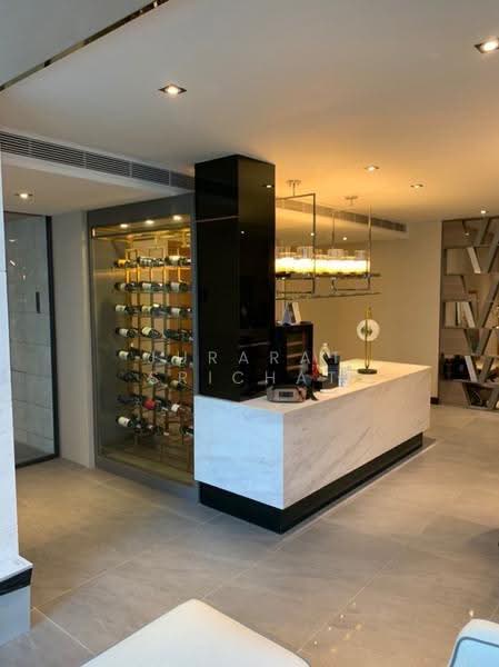 The Emporio Place, Bangkok, 93 Soi Sukhumvit 24, Sukhumvit Road, Khong Tan, Khlong Toei, Bangkok, 1 Bedroom, 132 sqm, Condo For Sale, by Jurarat Srichat, 500522071 - DDproperty.com