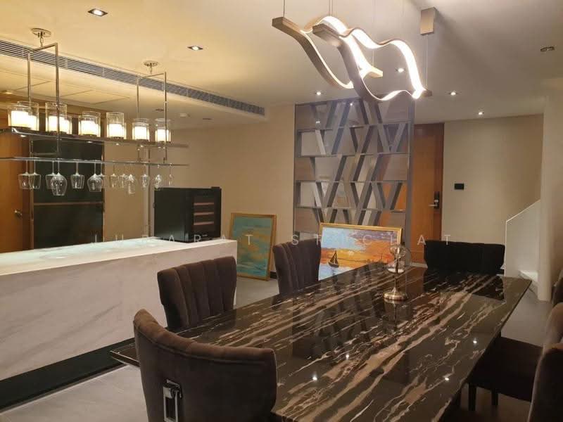 The Emporio Place, Bangkok, 93 Soi Sukhumvit 24, Sukhumvit Road, Khong Tan, Khlong Toei, Bangkok, 1 Bedroom, 132 sqm, Condo For Sale, by Jurarat Srichat, 500522071 - DDproperty.com