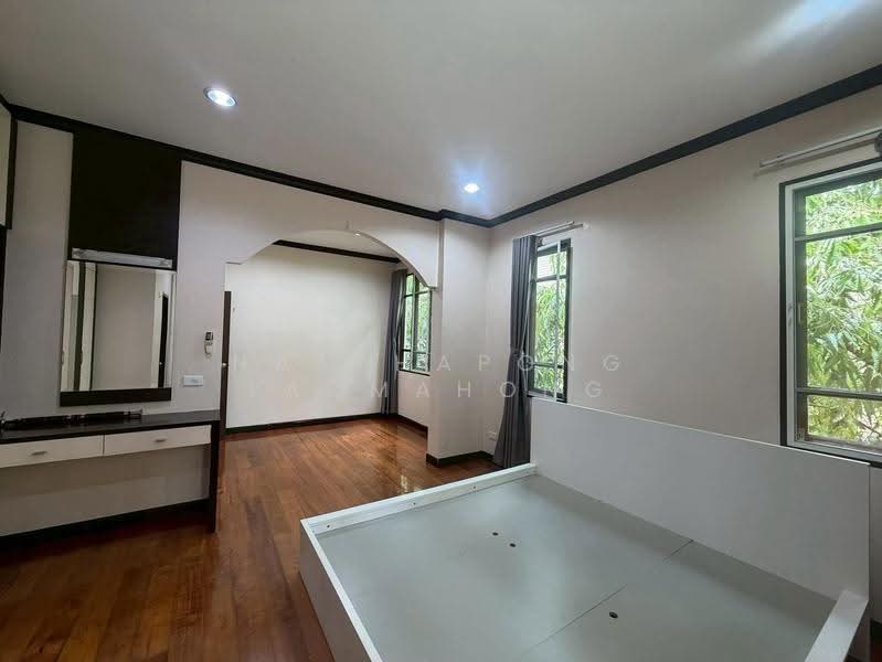 4-BR House, Bangkok, Khlong Tan Nua, Watthana, Bangkok, 4 Bedrooms, 180 sqm, Single Detached House For Rent, by Natthapong Laomahong, 500522083 - DDproperty.com