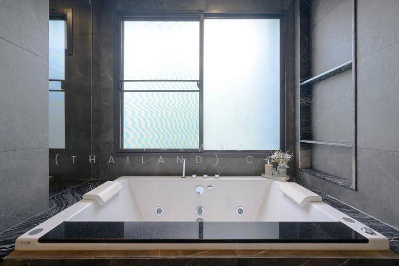 The Gentry Ekamai-Ladprao, Bangkok, 90 Soi Ladprao 94, Phlapphla, Wang Thonglang, Bangkok, 4 Bedrooms, 441 sqm, Single Detached House For Sale, by Fazwaz (Thailand) Co., Ltd., 500522123 - DDproperty.com