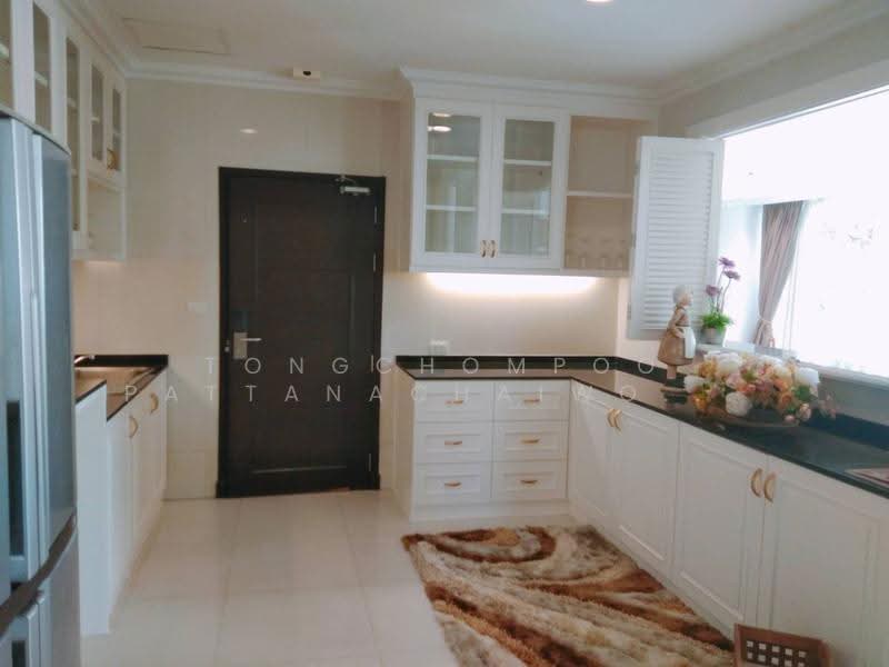 Piyathip Place, Bangkok, 24 Soi Prommitr, Khlong Tan Nua, Watthana, Bangkok, 4 Bedrooms, 572 sqm, Condo For Rent, by Tongchompoo Pattanachaiwongkoon, 500522196 - DDproperty.com