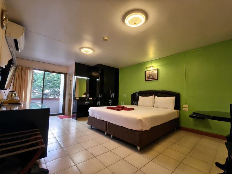 ขาย! 2 อาคารติดกัน โรงแรม-อพาร์ทเม้นท์ เจ้าของขายเอง ลาดพร้าว รามคำแหง, Bangkok, ลาดพร้าว 130 แยก 2, Khlong Chan, Bang Kapi, Bangkok, , 15,168 sqm, Business For Sale, by Somsak Wongsrinoppakun, 500522251 - DDproperty.com