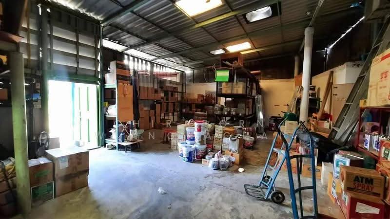 3-Storey Commercial Building, 3 Adjoining Units with Land at the Rear, Prime City-Centre Location, N, Khon Kaen, หน้าเมือง, Nai Muang, Muang Khon Kaen, Khon Kaen, , 758 sqm, Shophouse For Sale, by Chiraporn Wiangnachai, 500522262 - DDproperty.com