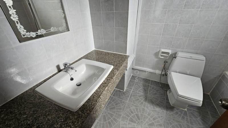 Baan Arthit, Bangkok, 27 To Sak Alley, Khlong Tan Nua, Watthana, Bangkok, 3 Bedrooms, 236 sqm, Condo For Rent, by BANGKOK PROPERTY AGENTS, 500522321 - DDproperty.com