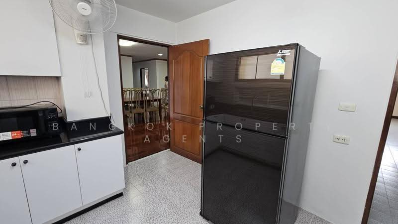 Baan Arthit, Bangkok, 27 To Sak Alley, Khlong Tan Nua, Watthana, Bangkok, 3 Bedrooms, 236 sqm, Condo For Rent, by BANGKOK PROPERTY AGENTS, 500522321 - DDproperty.com
