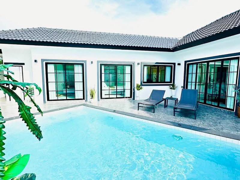 Rattanakorn Village 18, Chon Buri (Pattaya), Na Kloe, Bang Lamung (Pattaya), Chon Buri (Pattaya), 4 Bedrooms, 325 sqm, Single Detached House For Sale, by Siwanon Gosachan, 500522342 - DDproperty.com