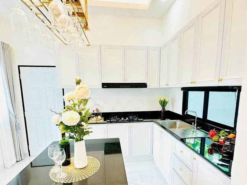 Rattanakorn Village 18, Chon Buri (Pattaya), Na Kloe, Bang Lamung (Pattaya), Chon Buri (Pattaya), 4 Bedrooms, 325 sqm, Single Detached House For Sale, by Siwanon Gosachan, 500522342 - DDproperty.com