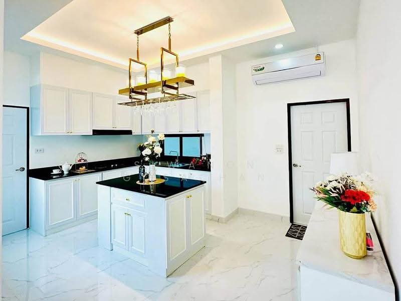 Rattanakorn Village 18, Chon Buri (Pattaya), Na Kloe, Bang Lamung (Pattaya), Chon Buri (Pattaya), 4 Bedrooms, 325 sqm, Single Detached House For Sale, by Siwanon Gosachan, 500522342 - DDproperty.com
