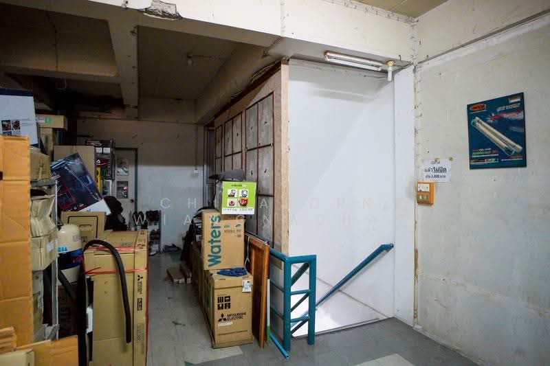 4-Storey Commercial Building for Sale, 2 Adjoining Interconnected Units, Na Mueang Road, Khon Kaen, หน้าเมือง, Nai Muang, Muang Khon Kaen, Khon Kaen, , 500 sqm, Shophouse For Sale, by Chiraporn Wiangnachai, 500522377 - DDproperty.com