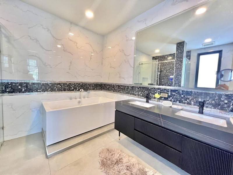 Palm Lakeside Villas, Chon Buri (Pattaya), Poong, Bang Lamung (Pattaya), Chon Buri (Pattaya), 5 Bedrooms, 579 sqm, Villa For Sale, by Achitaphop Klinpipat, 500522422 - DDproperty.com