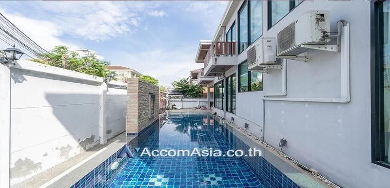 Private Swimming Pool Elegant Modern-European Home with Entertaining Space, กรุงเทพ, คลองตันเหนือ, วัฒนา, กรุงเทพ, 300 ตร.ม., บ้านเดี่ยว ให้เช่า, โดย Accom Asia, 500522476 - DDproperty.com