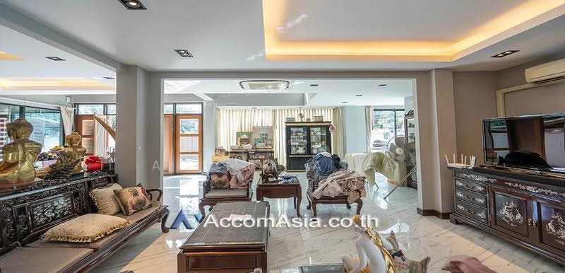 Private Swimming Pool Elegant Modern-European Home with Entertaining Space, กรุงเทพ, คลองตันเหนือ, วัฒนา, กรุงเทพ, 300 ตร.ม., บ้านเดี่ยว ให้เช่า, โดย Accom Asia, 500522476 - DDproperty.com
