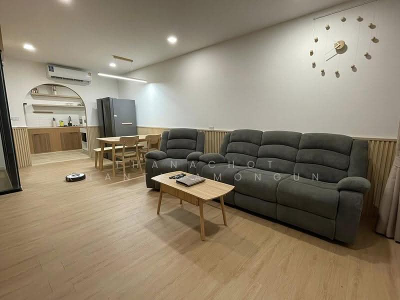Patio Srinakarin-Rama 9, Bangkok, Krungthep Kreetha Road, Hua Mak, Bang Kapi, Bangkok, 3 Bedrooms, 120 sqm, Townhouse For Sale, by Thanachot Khantigamongun, 500522492 - DDproperty.com