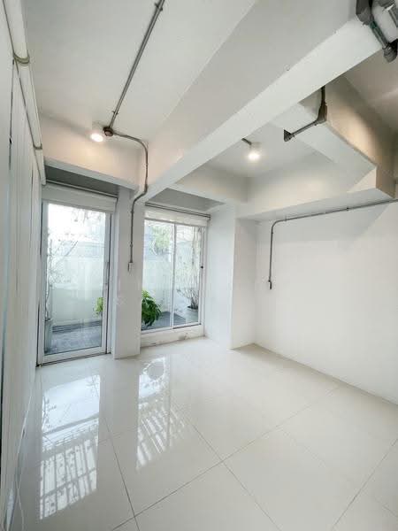 Home Office for Rent 35 sq.m on Pradiphat Soi 17, Phaya Thai, Near BTS Saphan Khwai, Bangkok, ประดิพัทธ์ 17, Samsen Nai, Phaya Thai, Bangkok, , 35 sqm, Office Space For Rent, by Sirithong Saetang, 500522543 - DDproperty.com