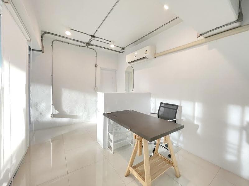 Home Office for Rent 35 sq.m on Pradiphat Soi 17, Phaya Thai, Near BTS Saphan Khwai, Bangkok, ประดิพัทธ์ 17, Samsen Nai, Phaya Thai, Bangkok, , 35 sqm, Office Space For Rent, by Sirithong Saetang, 500522543 - DDproperty.com