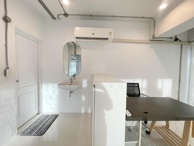 Home Office for Rent 35 sq.m on Pradiphat Soi 17, Phaya Thai, Near BTS Saphan Khwai, Bangkok, ประดิพัทธ์ 17, Samsen Nai, Phaya Thai, Bangkok, , 35 sqm, Office Space For Rent, by Sirithong Saetang, 500522543 - DDproperty.com