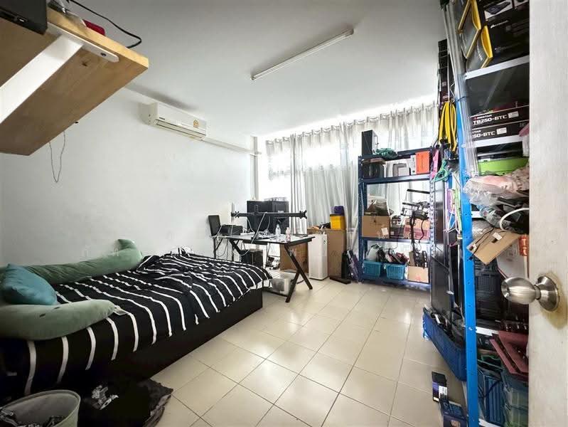 อาคารพาณิชย์ 4 ชั้น 46.8 ตร.ว. อาคารพาณิชย์คลอง4 ลำลูกกา ใกล้ตลาดกลางลาดสวายคลอง4, Pathum Thani, ถนนพระองค์เจ้าสายคลอง4, Lat Sawai, Lam Luk Ka, Pathum Thani, , 300 sqm, Shophouse For Sale, by คุณ คติพจน์ ภัทรธนทรัพย์ (พีท), 500522558 - DDproperty.com
