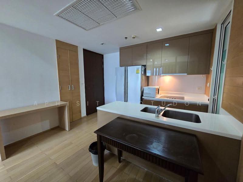 Siri At Sukhumvit, Bangkok, 902 Sukhumvit Road, Phra Kanong, Khlong Toei, Bangkok, 2 Bedrooms, 74 sqm, Condo For Rent, by Aphisit Khotudon, 500522560 - DDproperty.com