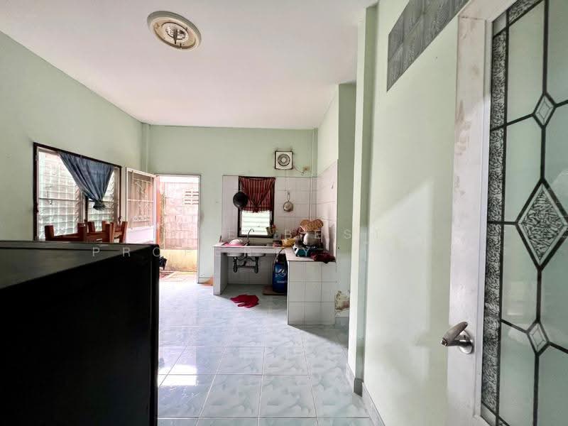ทาวน์เฮ้าส์พานทอง ชลบุรี, Chon Buri (Pattaya), Nong Tamlung, Phan Thong, Chon Buri (Pattaya), 2 Bedrooms, 100 sqm, Townhouse For Sale, by The Best Property ตุ๊กตา, 500522638 - DDproperty.com
