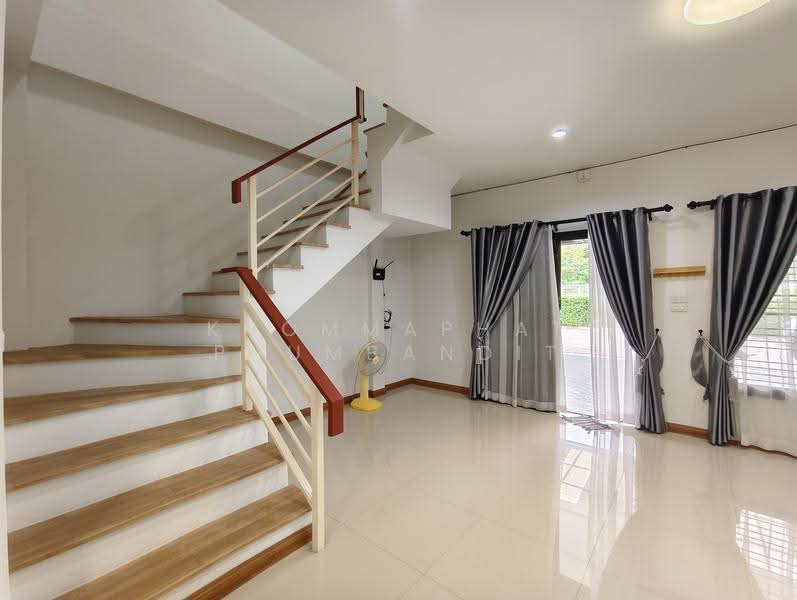 Hampton Square 2 Laem Chabang, Chon Buri (Pattaya), Thung Suk La, Si Racha, Chon Buri (Pattaya), 3 Bedrooms, 104 sqm, Townhouse For Sale, by Khommaphat Phumbandit, 500522705 - DDproperty.com