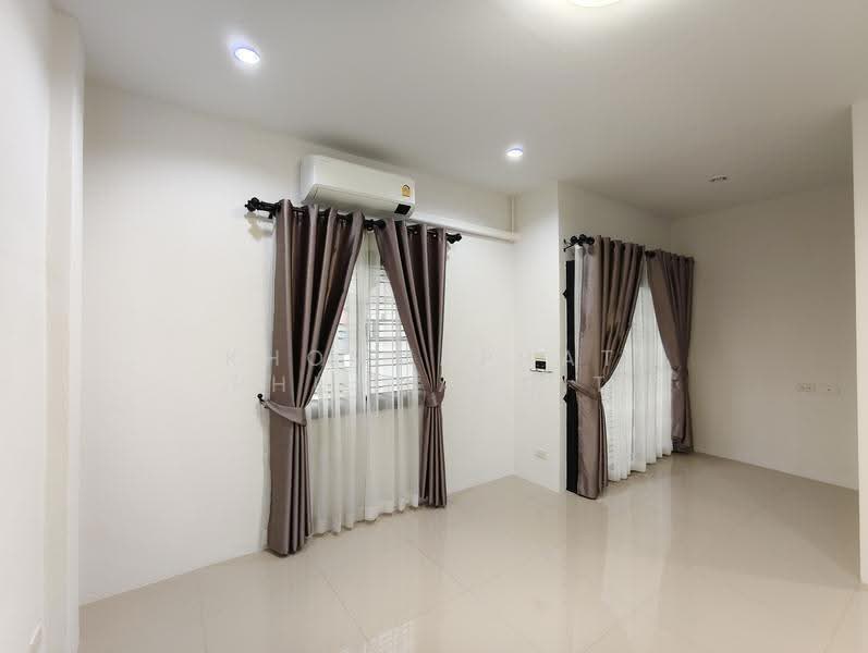 Hampton Square 2 Laem Chabang, Chon Buri (Pattaya), Thung Suk La, Si Racha, Chon Buri (Pattaya), 3 Bedrooms, 104 sqm, Townhouse For Sale, by Khommaphat Phumbandit, 500522705 - DDproperty.com