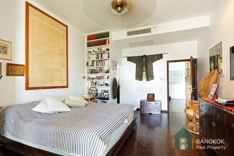 Castle Hill Mansion, Bangkok, 12 Ekkamai 6 Alley, Phra Kanong Nua, Watthana, Bangkok, 3 Bedrooms, 326 sqm, Condo For Sale, by Chakkrapong Ponyeam, 500522722 - DDproperty.com