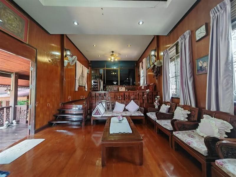 บ้านเดี่ยว 2 ชั้น 1 ไร่ 69 ตร.ว. บ้านเดี่ยว ใกล้ตลาดหลักชัย ถนนเพชรเกษม, Nakhon Pathom, ถนนเพชรเกษม, Don Yai Hom, Muang Nakhon Pathom, Nakhon Pathom, 4 Bedrooms, 800 sqm, Single Detached House For Sale, by คุณ กันตภณ จักกาวิรักษ์ (บอย), 500522733 - DDproperty.com
