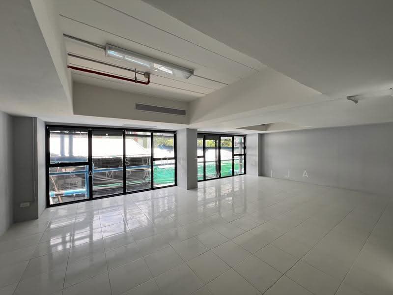 Space for rent Lat Phrao, Bangkok, Jom Phon, Chatuchak, Bangkok, , 48 sqm, Retail Space For Rent, by Sumitara Sampattavanija, 500522758 - DDproperty.com